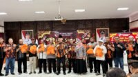 Pemuda Pancasila Kota Semarang menggelar bakti sosial dan buka puasa bersama di Semarang Utara sebagai bentuk kepedulian sosial di bulan Ramadan.