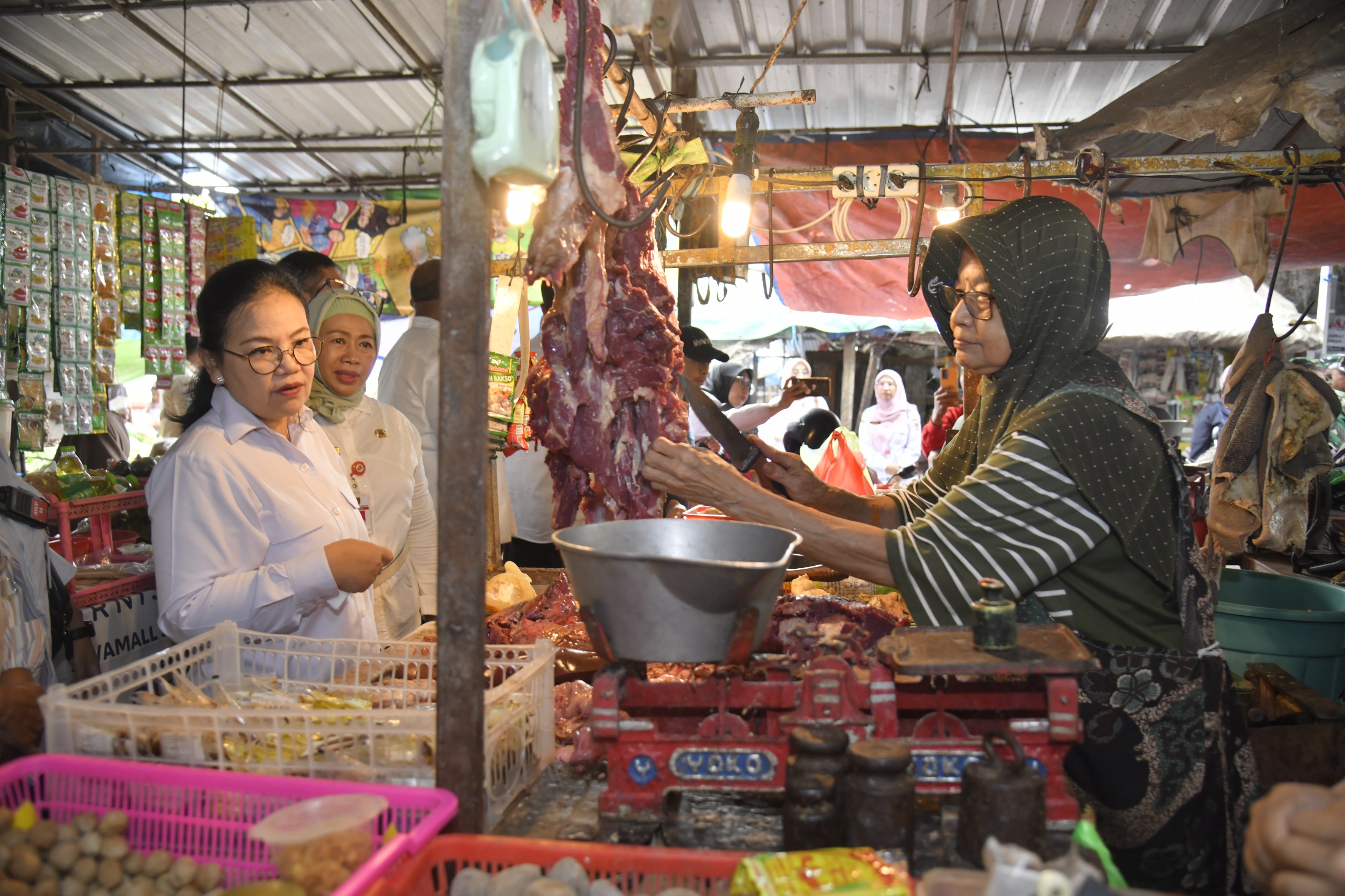 Tinjauan Harga Kebutuhan Pokok Tinjauan stok kebutuhan pokok.
