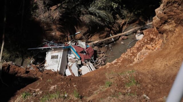 Gubernur Ahmad Luthfi Tinjau Longsor Brebes, Minta Penanganan Dipercepat