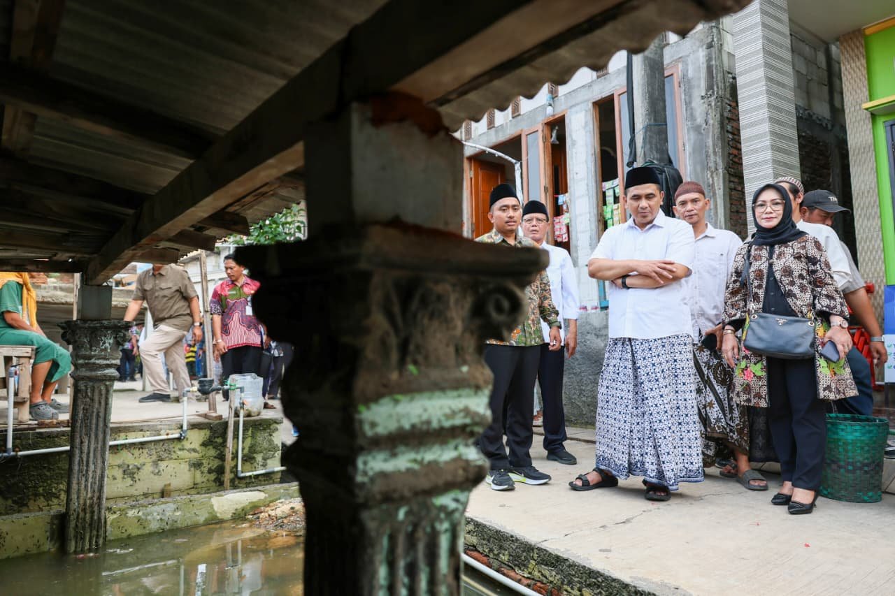Warga Terdampak Rob di Bonang Demak Terima Bantuan RTLH dari Taj Yasin