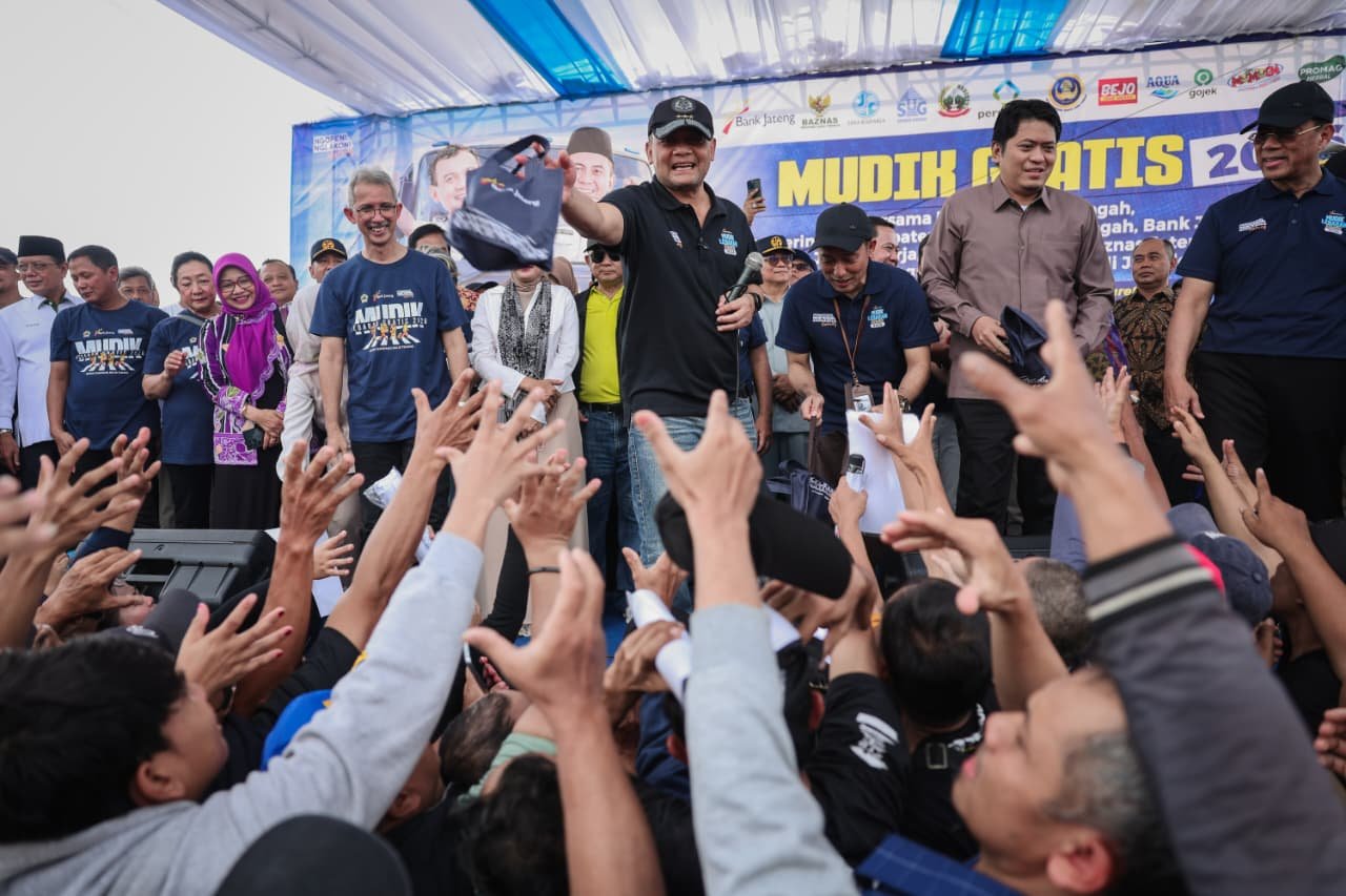 Gubernur Ahmad Luthfi Lepas 16.186 Pemudik Gratis dari Jabodetabek ke Jateng