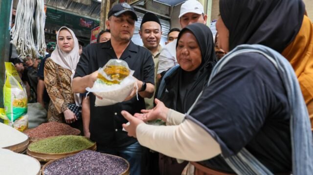 Sidak Pasar Jelang Lebaran, Gubernur Jateng Pastikan Harga Stabil dan Stok Aman