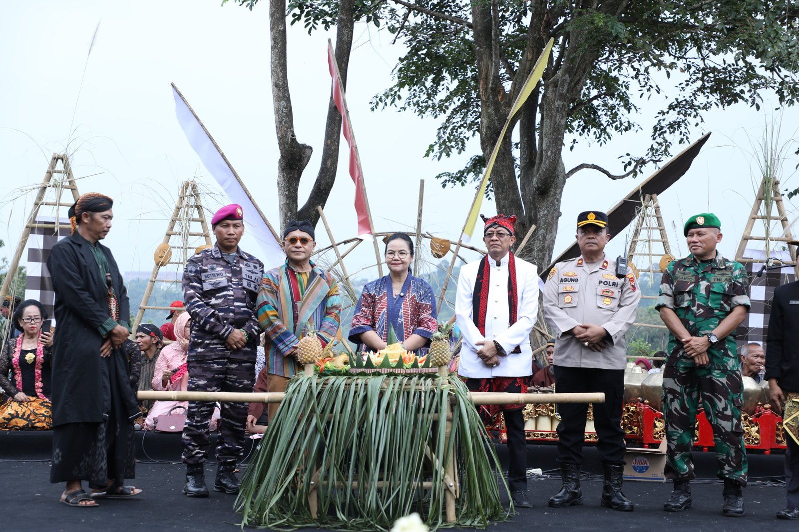 Pemkot Semarang Kolaborasikan Mahakarya Goa Kreo dan Sesaji Rewanda untuk Lestarikan Tradisi Pemkot Semarang Kolaborasikan Mahakarya Goa Kreo dan Sesaji Rewanda untuk Lestarikan Tradisi