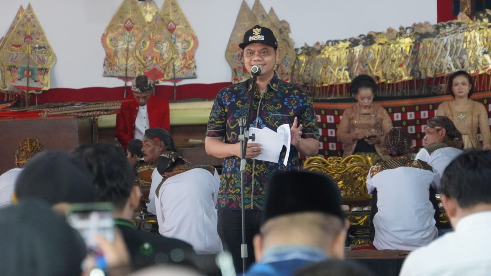 Bule Jerman hingga Awak Kapal Perang Meriahkan Tradisi Lomban Syawalan Jepara 2026