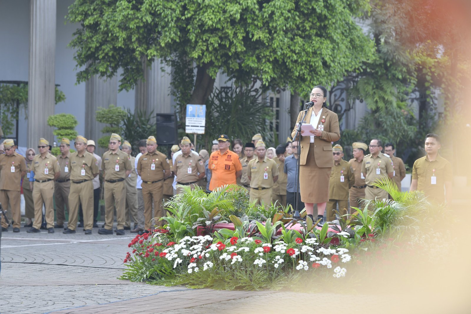 ASN Tetap Siaga Saat Lebaran, Wali Kota Semarang Apresiasi Kinerja Jaga Kondusivitas Kota ASN Tetap Siaga Saat Lebaran, Wali Kota Semarang Apresiasi Kinerja Jaga Kondusivitas Kota