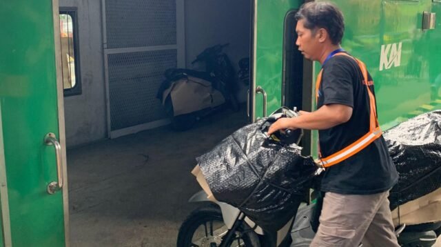 3.354 Motor Manfaatkan Angkutan Motor Gratis Lebaran di Daop 4 Semarang