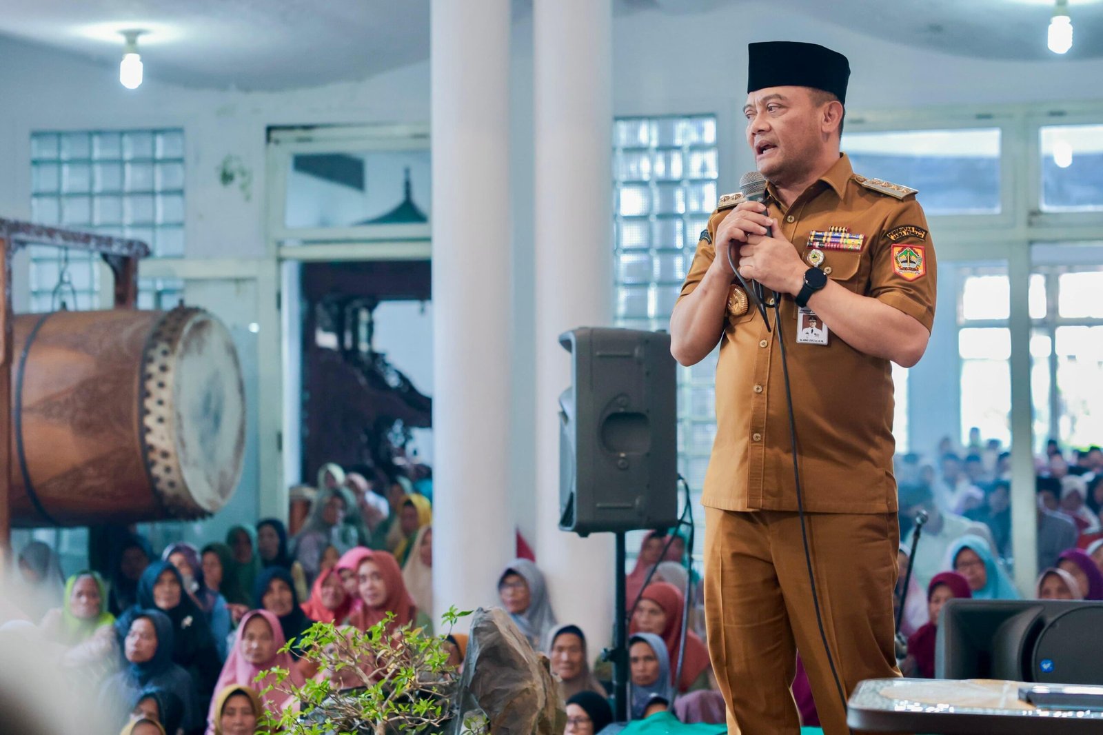 Luthfi Ajak Teladani KH Dalhar sebagai Simbol Persatuan dan Nasionalisme Luthfi Ajak Teladani KH Dalhar sebagai Simbol Persatuan dan Nasionalisme