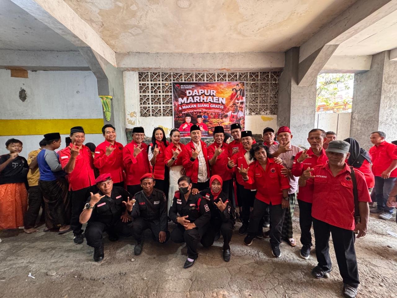 Dapur Marhen PDIP Semarang Hadirkan Makan dan Layanan Kesehatan Gratis untuk Warga