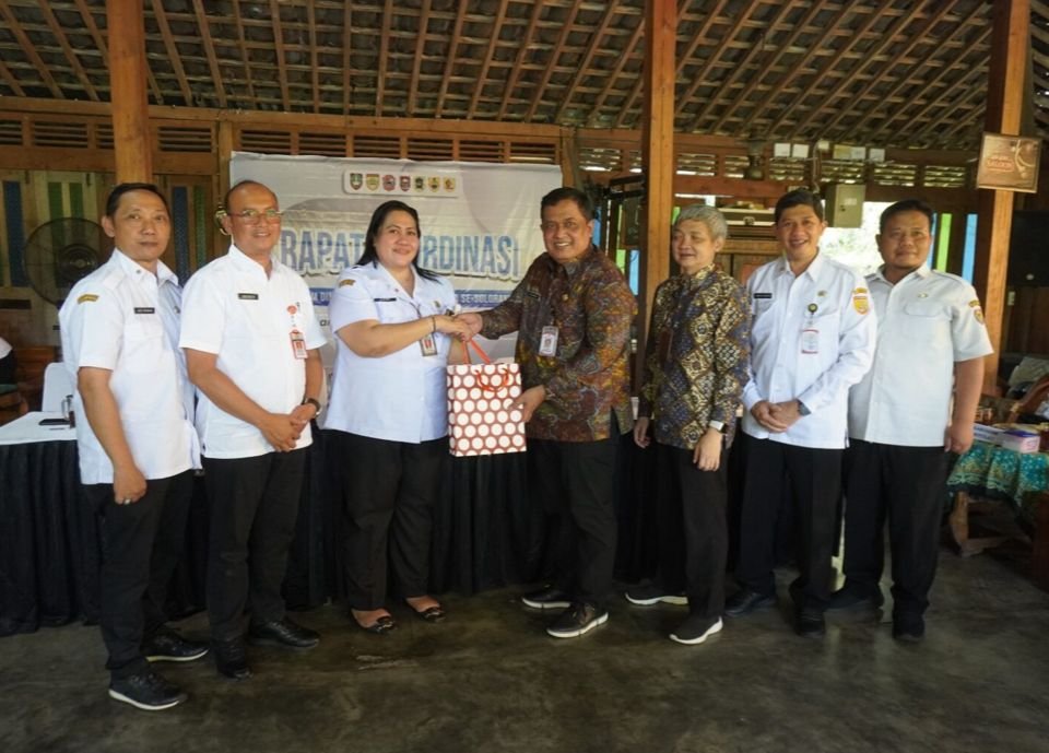 Diskominfo Solo Raya Susun Raperda untuk Atasi Kabel Telekomunikasi Semrawut