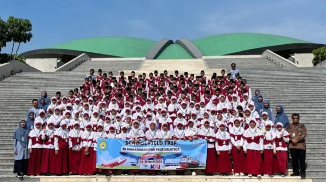 Fieldtrip ke Jakarta, Siswa SD Muhammadiyah Plus Salatiga Perkuat Karakter dan Wawasan Kebangsaan