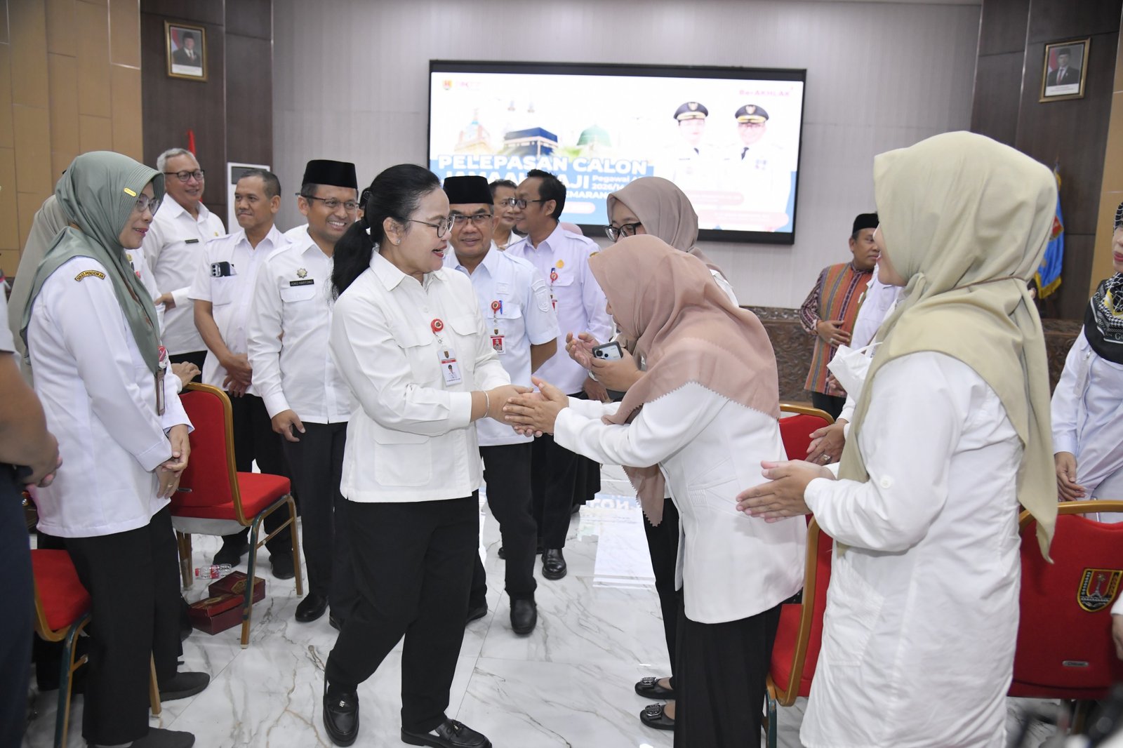 63 ASN Pemkot Semarang Berangkat Haji, Wali Kota Tekankan Peran Pelayanan dan Keteladanan 63 ASN Pemkot Semarang Berangkat Haji, Wali Kota Tekankan Peran Pelayanan dan Keteladanan