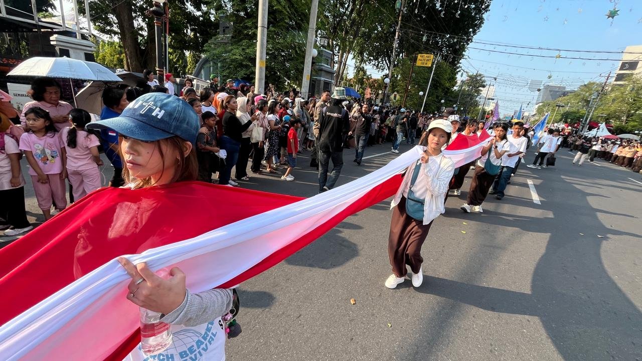 Karnaval Paskah Semarang 2026: Bentangan Merah Putih 100 Meter Kobarkan Nasionalisme Di Tengah Keberagaman