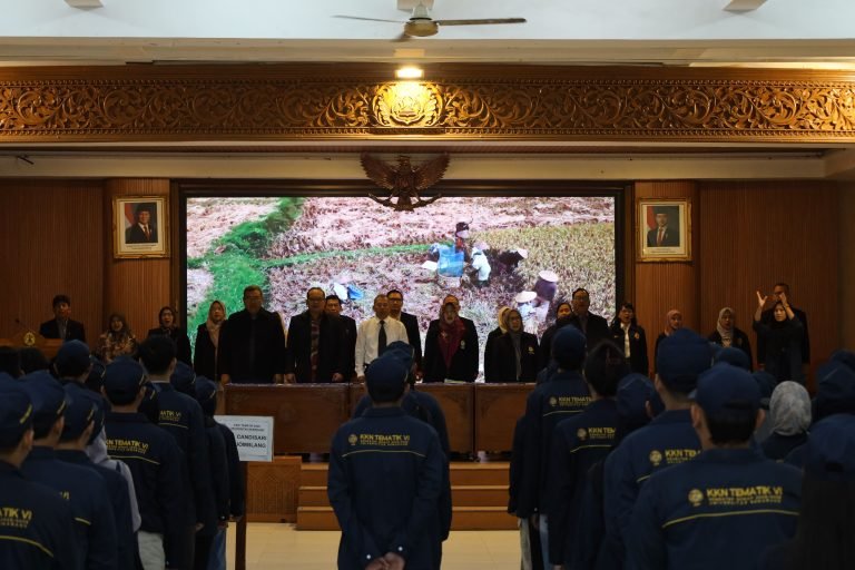 Usm Lepas 182 Mahasiswa Kkn Tematik Di Semarang Selatan Dan Candisari