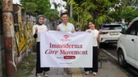 Immoderma bersama Koko Lee membagikan 100 paket sembako untuk pengemudi ojol di Stasiun Poncol Semarang Immoderma bersama Koko Lee membagikan 100 paket sembako untuk pengemudi ojol di Stasiun Poncol Semarang