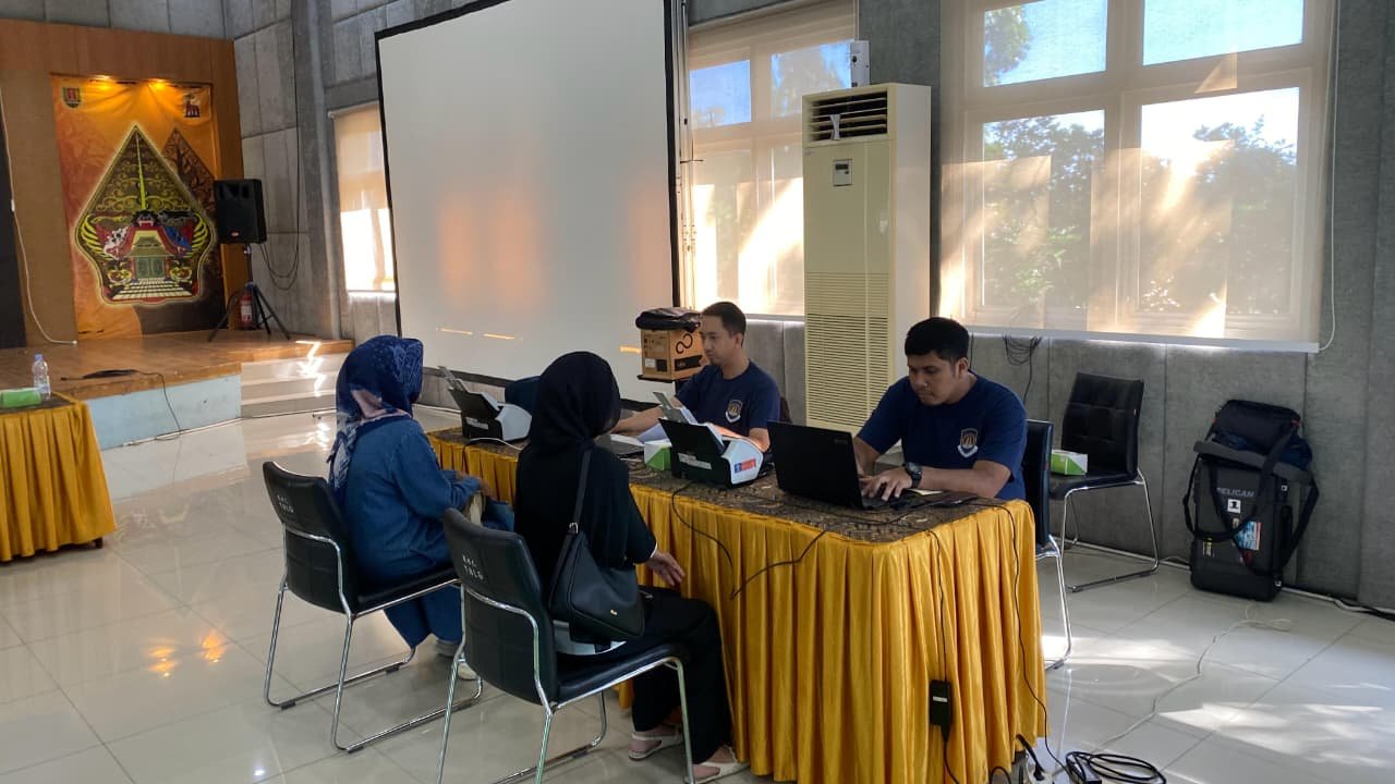 Layanan Paspor Keliling Imigrasi Semarang Diserbu Warga, 108 Permohonan Tuntas Dalam Sehari