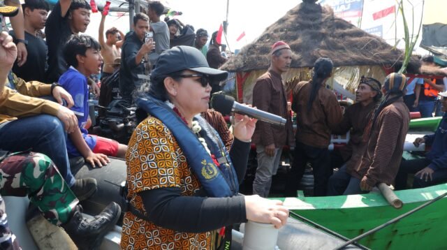 Sedekah Laut Tambak Lorok, Agustina Ajak Nelayan Jaga Harmoni dengan Alam