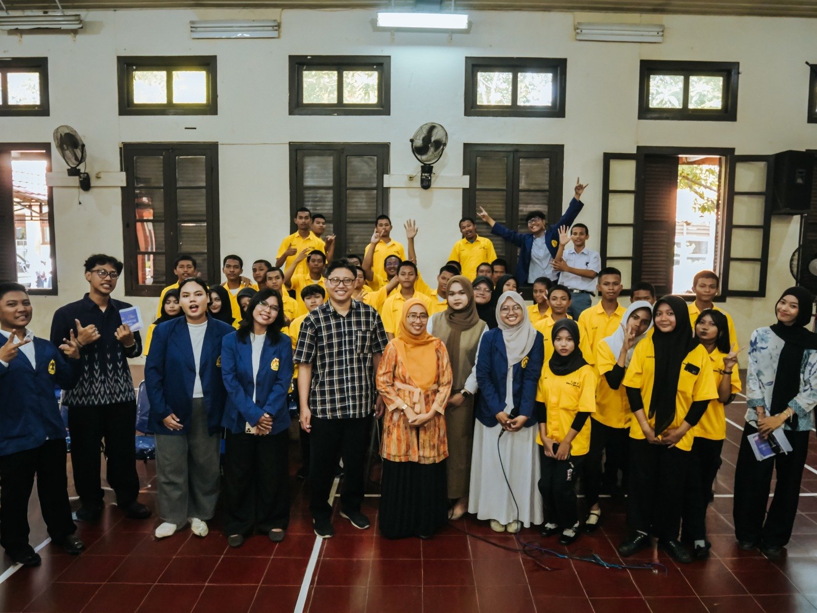 Mahasiswa Gelar Kampanye Anti-Bullying dan Ekspresi Gender di SMKN 5 Semarang
