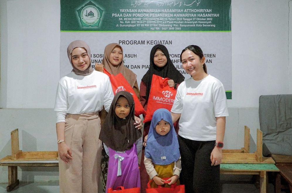 Immoderma Dan Linda Mariani Berbagi Untuk Anak Ponpes Anwariyah Hasaniyah, Wujudkan “cantik Dari Hati”