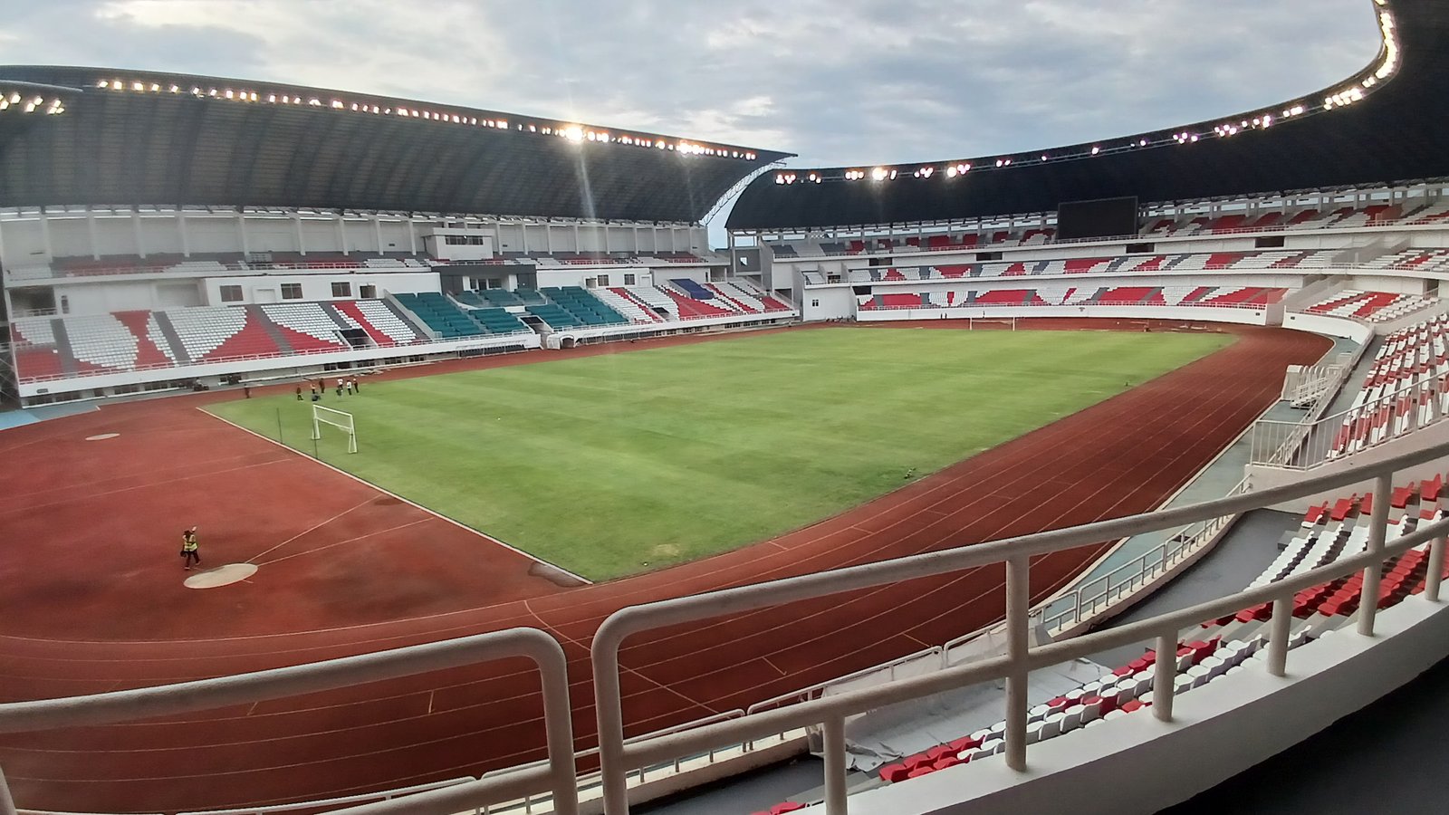 Asyik! Jogging Track Stadion Jatidiri Kini Dibuka untuk Umum Tiap Hari