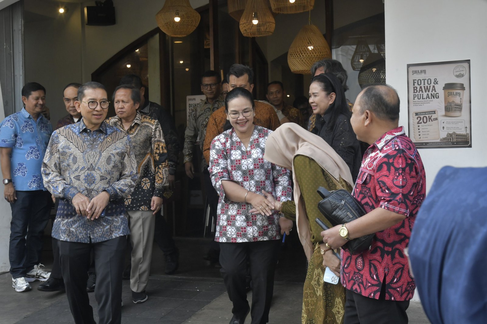 Agustina dan Fadli Zon Ajak Generasi Muda Jaga Memori Bangsa Lewat Pameran Filateli di Kota Lama Semarang