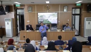 Kuliah Umum Geoteknik USM Soroti Solusi Tanah Lunak dan Longsor di Semarang