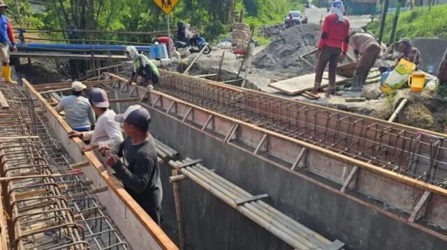 Pembangunan Ulang Jembatan Honggowongso Hampir Tuntas, DPU Bidik Selesai 19 Juni