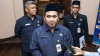 Gus Yasin Janji Kawal Aspirasi Mahasiswa, Tegaskan Jateng Tetap Kondusif Gus Yasin Janji Kawal Aspirasi Mahasiswa, Tegaskan Jateng Tetap Kondusif