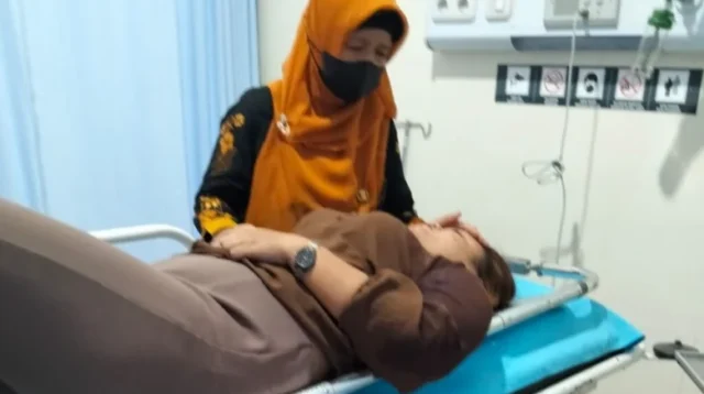 Ambil Rapor Anak di Sekolah, Seorang Istri Ditusuk Suami di Ngaliyan