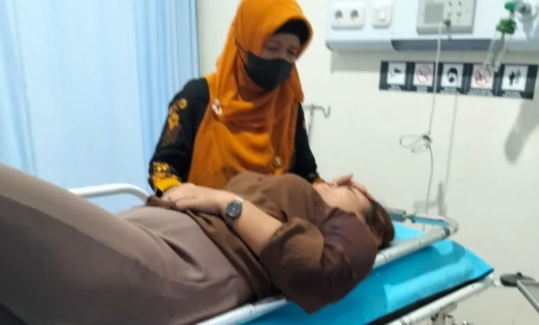 Ambil Rapor Anak di Sekolah, Seorang Istri Ditusuk Suami di Ngaliyan Ambil Rapor Anak di Sekolah, Seorang Istri Ditusuk Suami di Ngaliyan