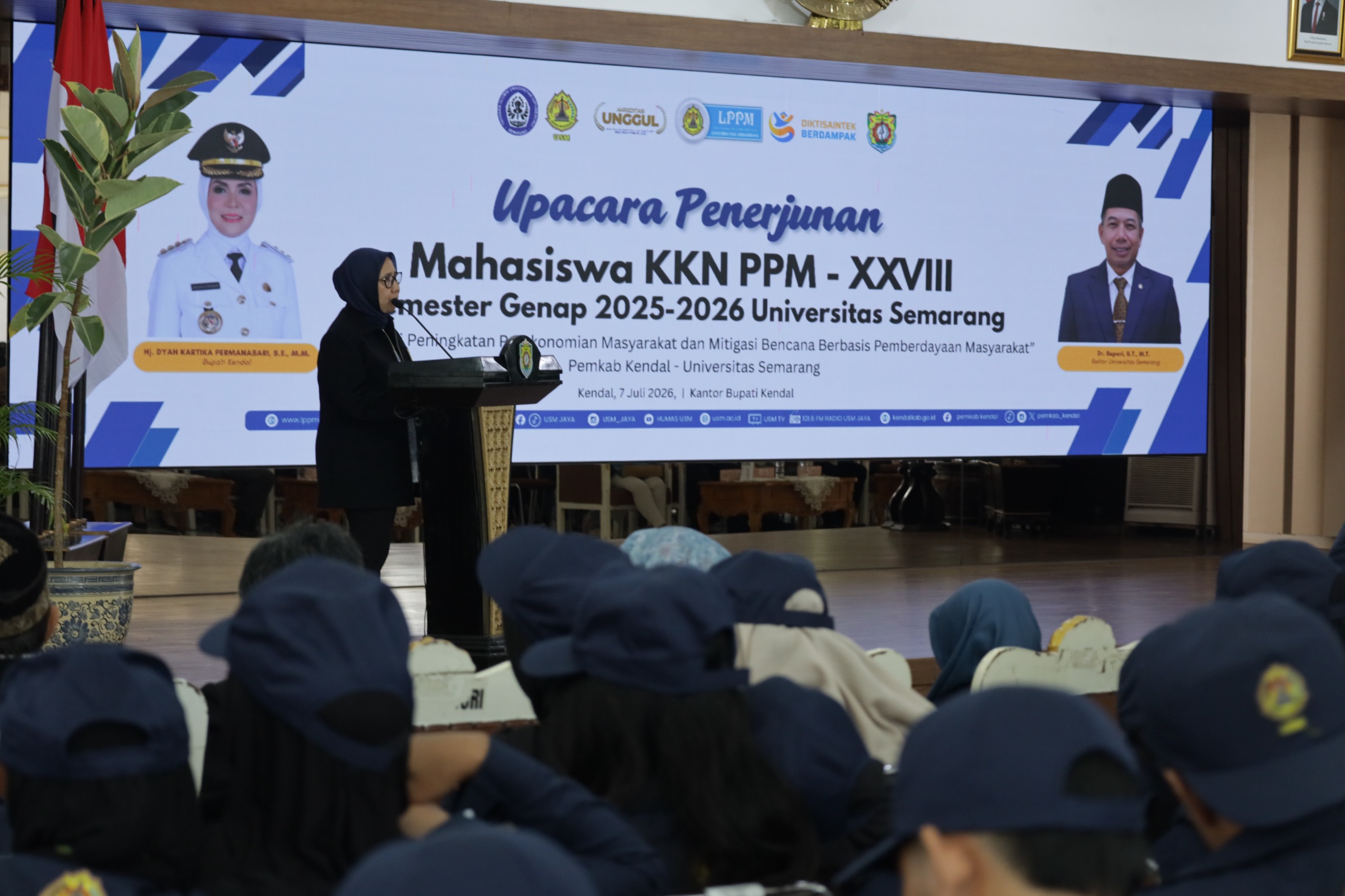 Sasar Ekonomi dan Stunting, 823 Mahasiswa USM Mulai KKN di Kendal Sasar Ekonomi dan Stunting, 823 Mahasiswa USM Mulai KKN di Kendal
