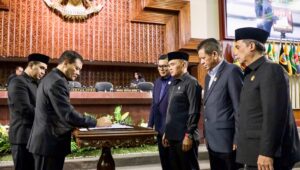 Sah! DPRD Setujui APBD Jateng 2025, Luthfi Fokus Genjot Investasi Daerah