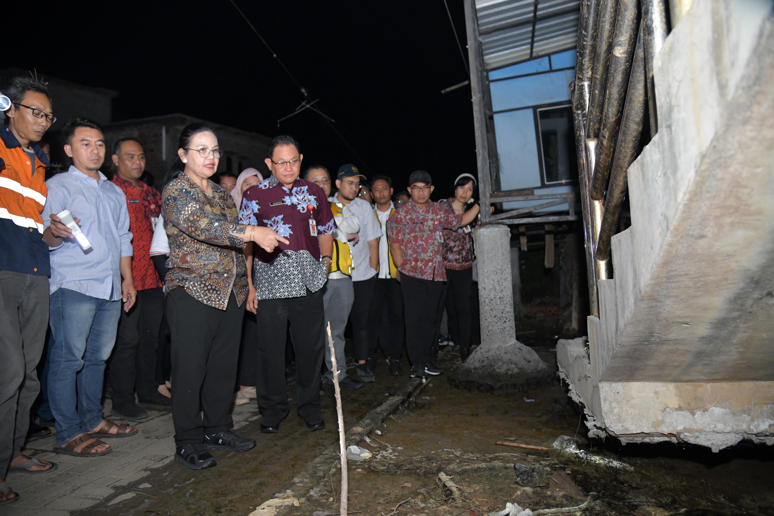 Tinjau Tambak Lorok, Wali Kota Agustina Kebut Penanganan Rob Tinjau Tambak Lorok, Wali Kota Agustina Kebut Penanganan Rob