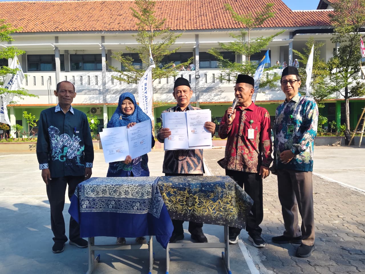 Kolaborasi FT USM dan MAN 2 Semarang: Akselerasi Digitalisasi Madrasah