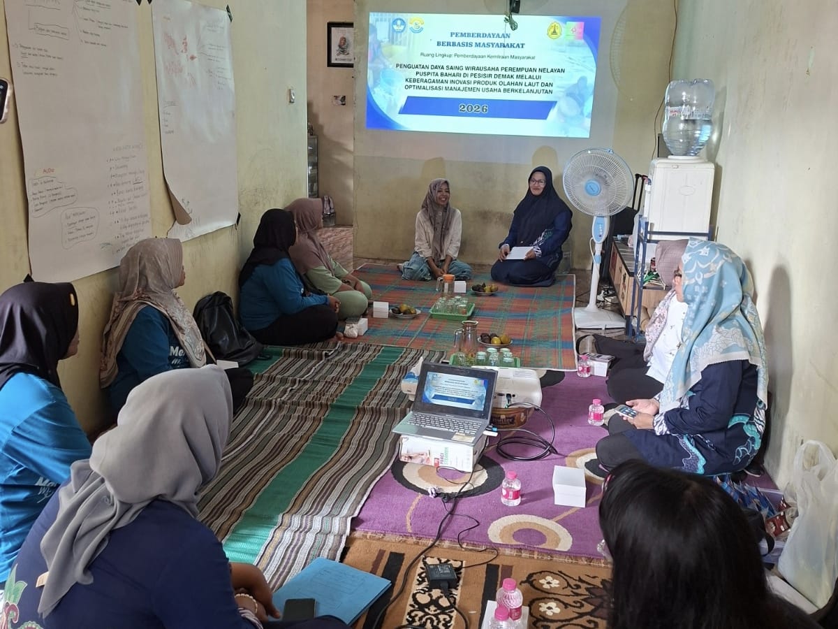 USM Berdayakan Nelayan Perempuan Demak Lewat Inovasi Olahan Laut USM Berdayakan Nelayan Perempuan Demak Lewat Inovasi Olahan Laut