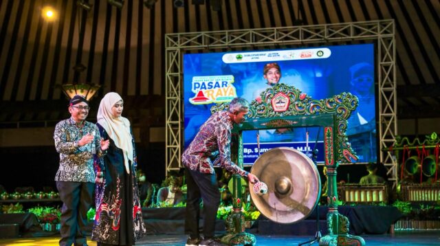 Meriah! Pasar Raya Jateng 2026 di Solo Suguhkan Ratusan Karya Seni