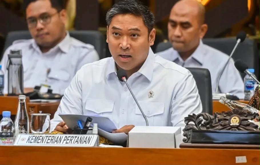 Wamentan Sudaryono Resmi Ditunjuk Sebagai Kepala BGN Baru Gantikan Nanik Deyang Wamentan Sudaryono Resmi Ditunjuk Sebagai Kepala BGN Baru Gantikan Nanik Deyang