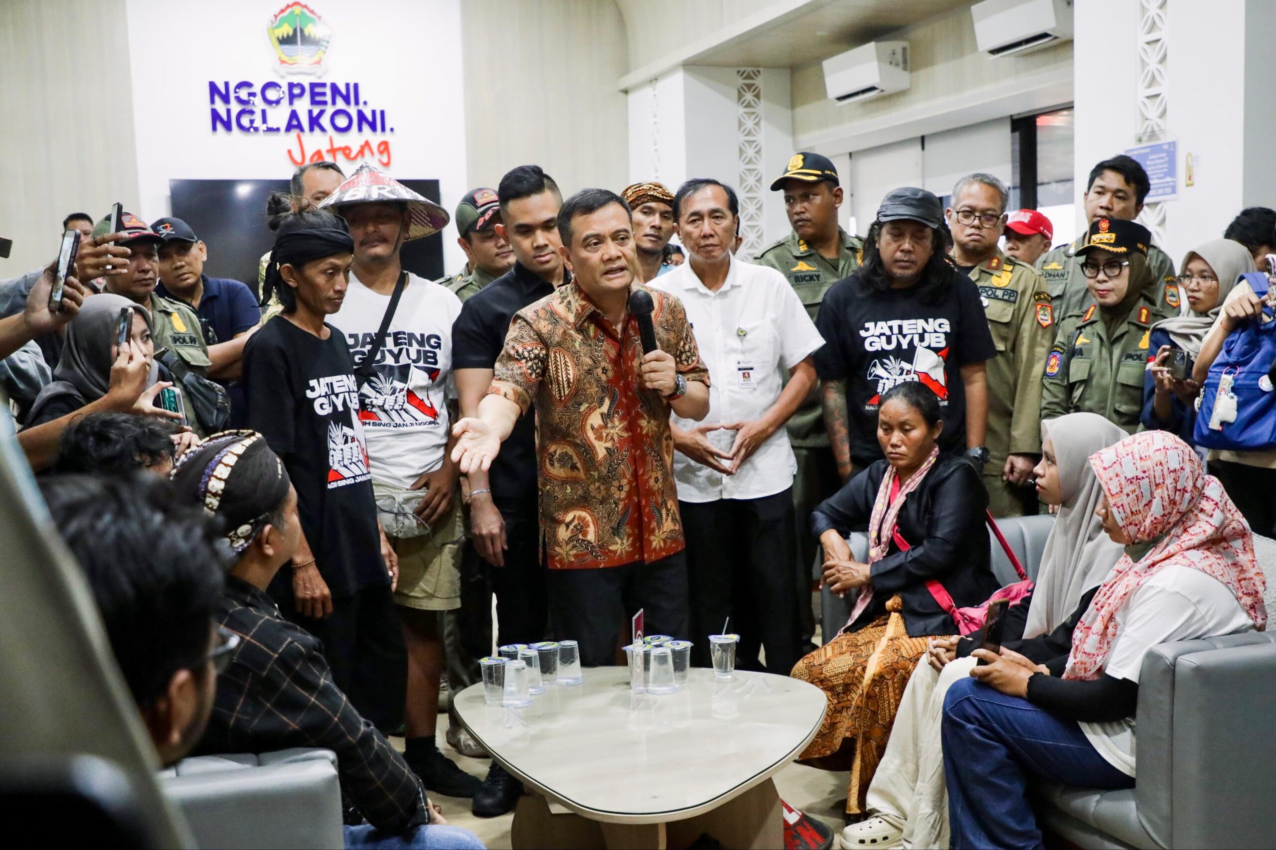 Sambut Jateng Guyub, Luthfi Pastikan Ragam Aspirasi Warga Ditindaklanjuti Sambut Jateng Guyub, Luthfi Pastikan Ragam Aspirasi Warga Ditindaklanjuti