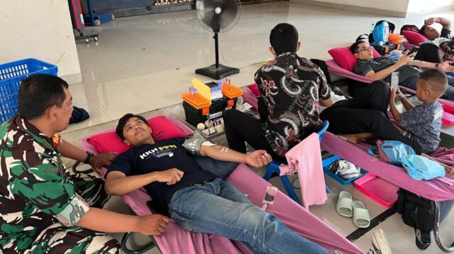 KKN USM Gelar Donor Darah dan Cek Kesehatan Gratis bagi Warga Kelurahan Trimulyo