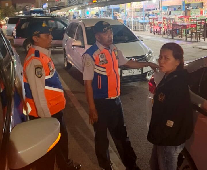 Viral Jukir Simpang Lima Patok Rp10 Ribu, Dishub Ancam Cabut Izin