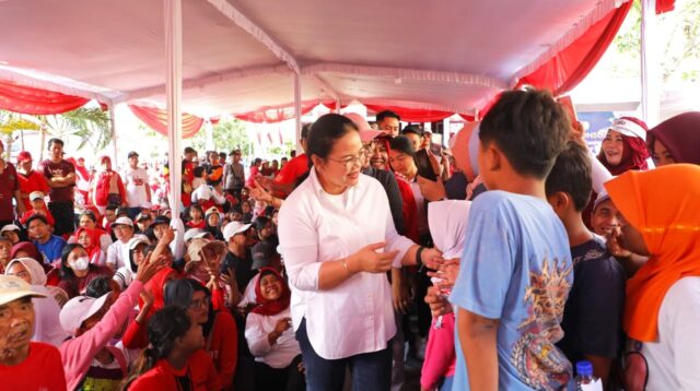 Agustina Tinjau Pemanfaatan Bantuan Rp25 Juta per RT saat Jalan Sehat di Muktiharjo