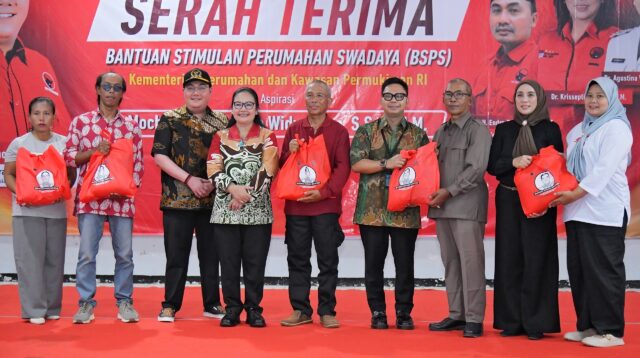 Agustina Serahkan Bantuan Renovasi 850 Rumah, Tinjau Rehabilitasi MAN 1 Semarang