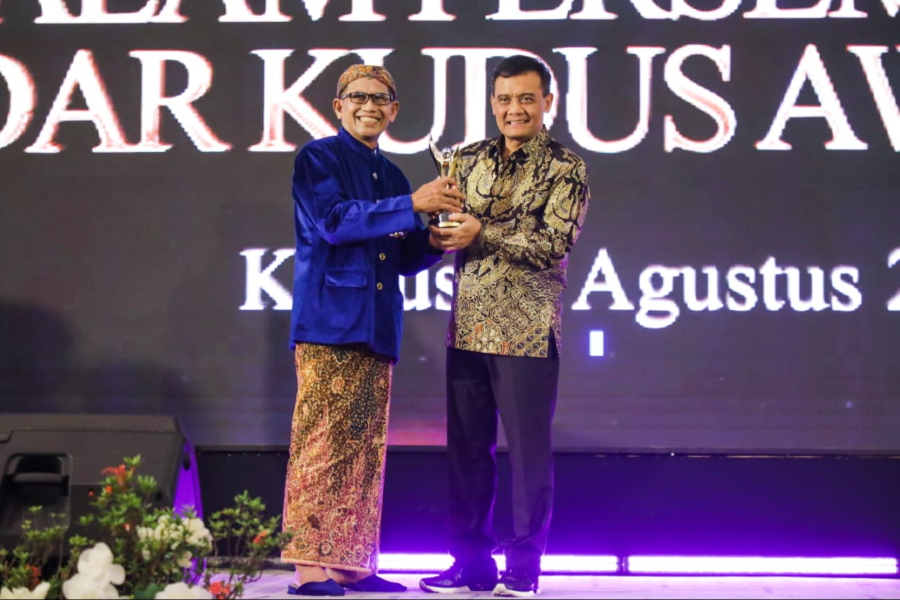 Ahmad Luthfi Raih Special Achievement Award, Dinilai Dorong Terobosan Jateng Ahmad Luthfi Raih Special Achievement Award, Dinilai Dorong Terobosan Jateng