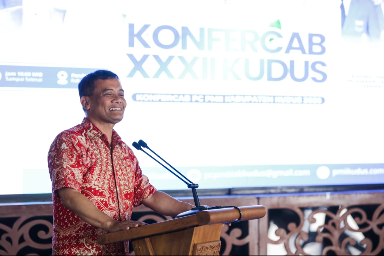 Gubernur Ahmad Luthfi Dorong Aktivis Mahasiswa Tetap Kritis Kawal Pemerintahan Gubernur Ahmad Luthfi Dorong Aktivis Mahasiswa Tetap Kritis Kawal Pemerintahan