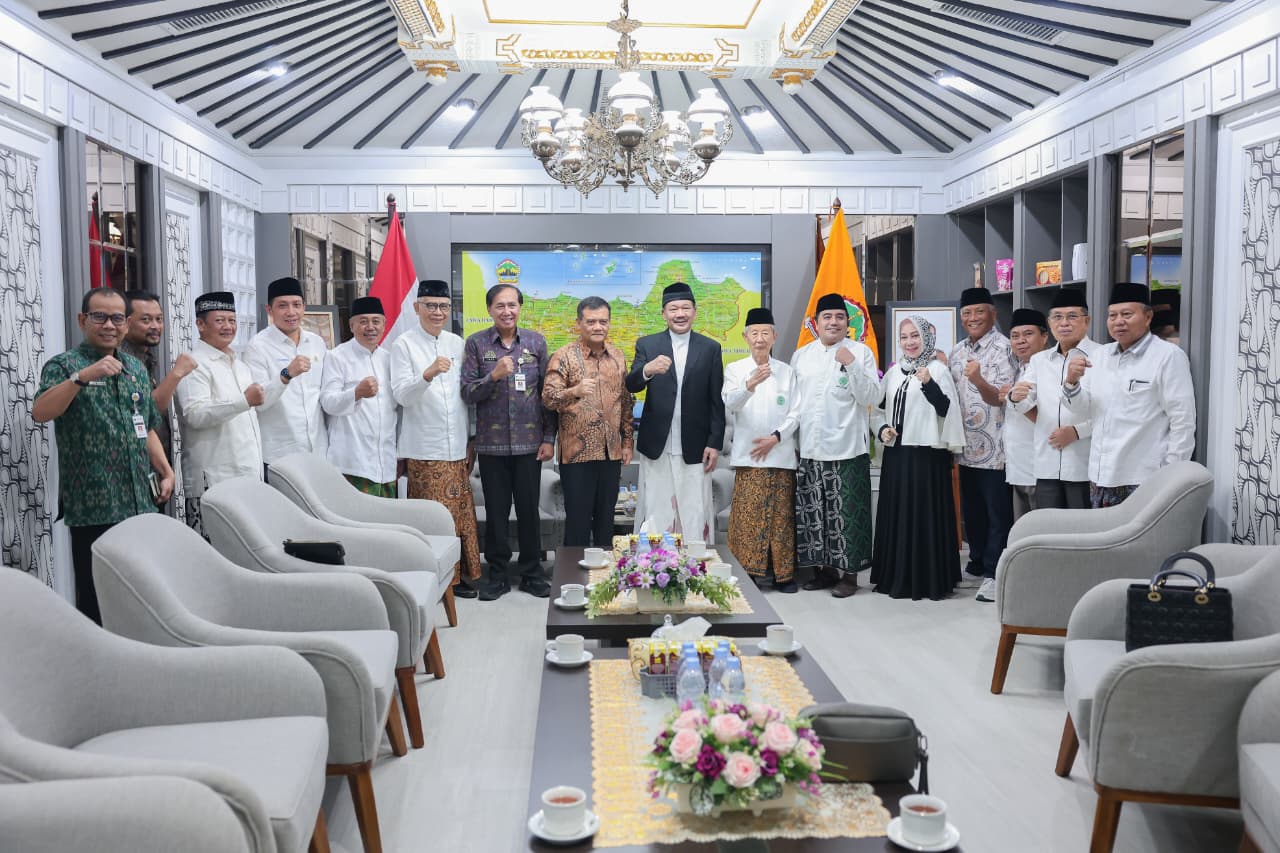 Perkuat Sinergi Ulama dan Pemerintah, MUI Jateng Bertemu Gubernur Luthfi