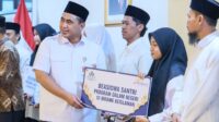 Serahkan Beasiswa Santri, Taj Yasin Tekankan Pentingnya Integrasi STEM dan Pesantren