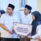 Serahkan Beasiswa Santri, Taj Yasin Tekankan Pentingnya Integrasi STEM dan Pesantren
