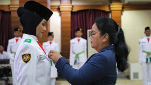 Kukuhkan 27 Paskibraka 2026, Wali Kota Agustina Tekankan Karakter dan Kepemimpinan