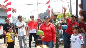 Sambil Bernyanyi dan Ajak Warga Tebak-Tebakan, Agustina Sapa Warga Semarang