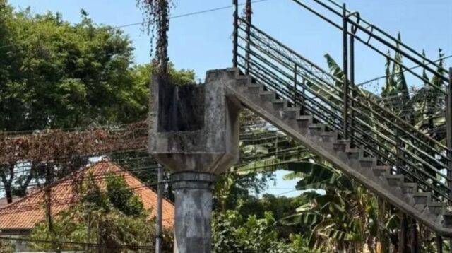 JPO di Semarang Rusak Parah, DPRD Desak Pemkot Segera Bertindak Sebelum Ada Korban