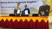 USM LCC Semarang Tekankan Keberanian Berbahasa Inggris untuk Hadapi Persaingan Global USM LCC Semarang Tekankan Keberanian Berbahasa Inggris untuk Hadapi Persaingan Global